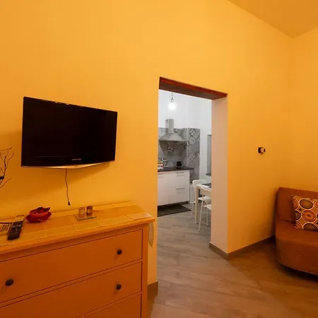 Toledo 355 نابولي